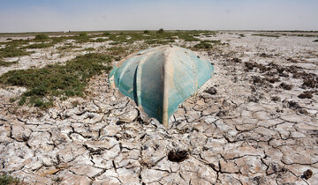 Redirecting Helmand River has dried up Hamoun wetland in Iran