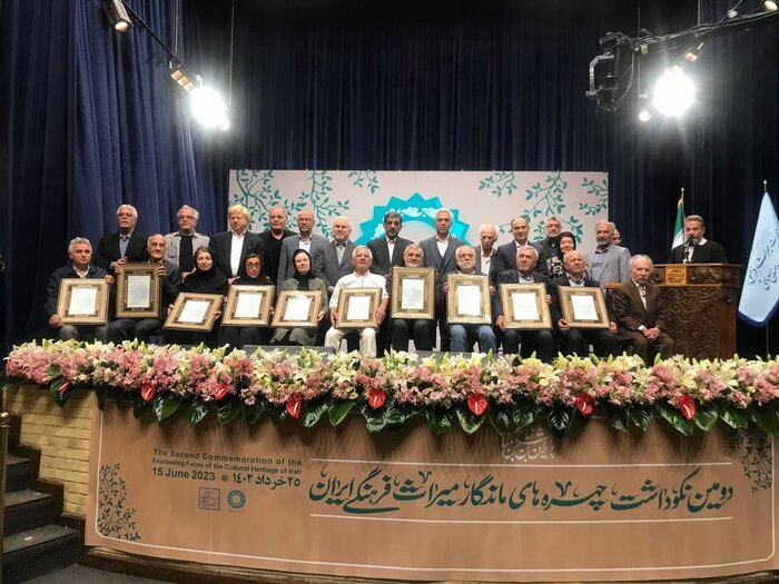 Minister honors cultural heritage figures as bonds linking generations