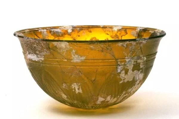 Iran is a source of glassworks discovered in Japan and South Korea: museum official
