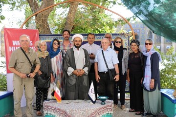 4,000 sightseers from 38 countries visit Isfahan theological school in spring