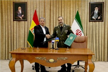 Bolivian and Iranian defense ministers