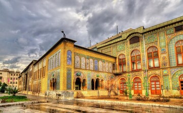 Exquisite tiles of Golestan Palace under restoration