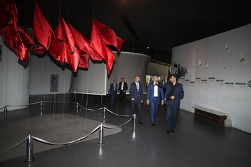 Serbian deputy foreign minister, envoy tour Sacred Defense Museum