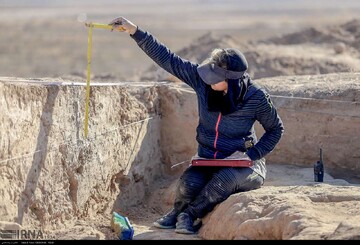 Archaeologists start new dig at site previously yielded urn-like tombs in southwest Iran