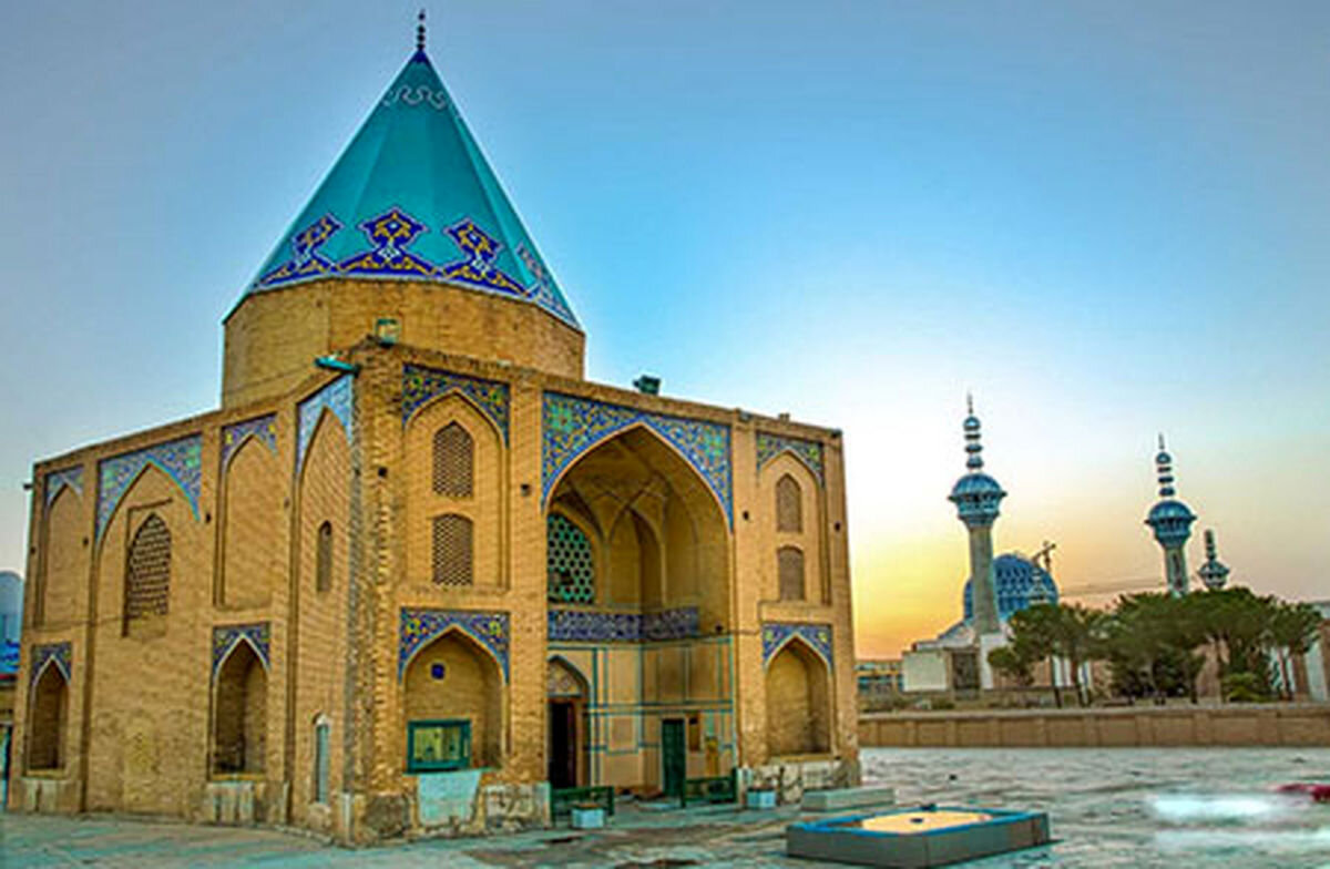 Takht-e Foulad: night tours offer cooler way to enjoy Isfahan site