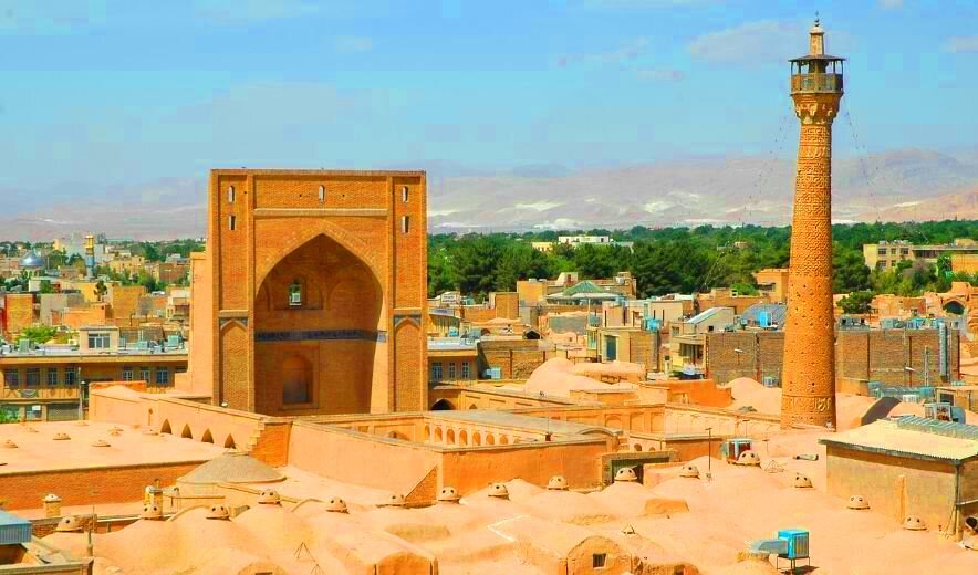 Jameh Mosque of Semnan undergoes rooftop restoration