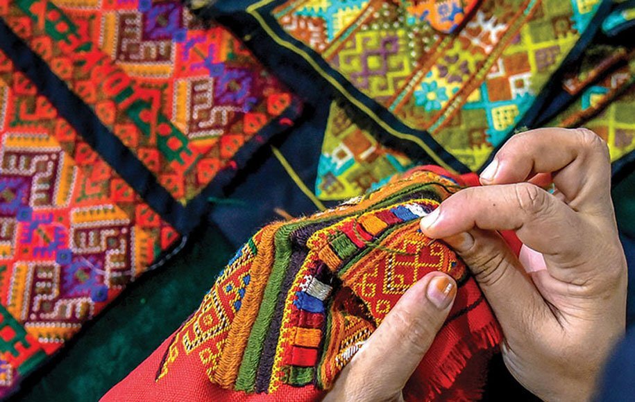 Needlework group exhibit opens at tourism ministry