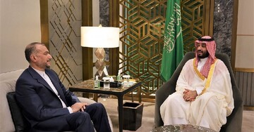 The Iranian FM holding talks with the Saudi crown prince in Jeddah