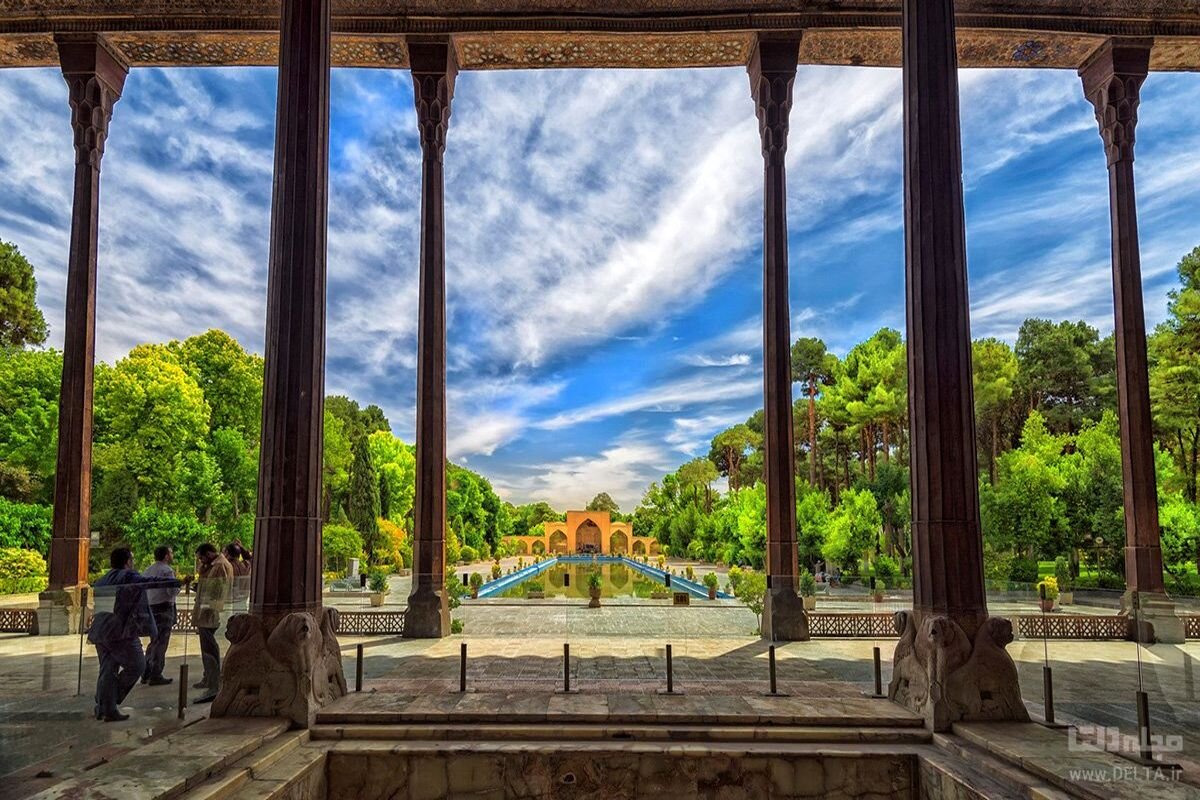 Chehel Sotoun, where Safavid kings received dignitaries and ambassadors, undergoes restoration