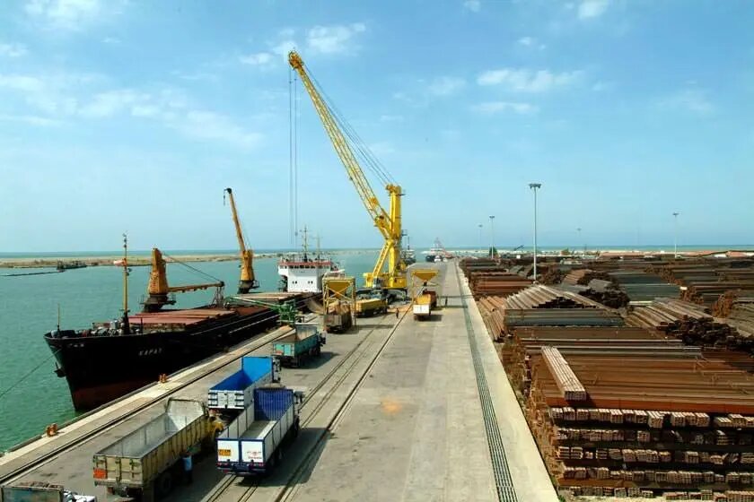 Over 2m tons of commodities loaded, unloaded at Amir-Abad port