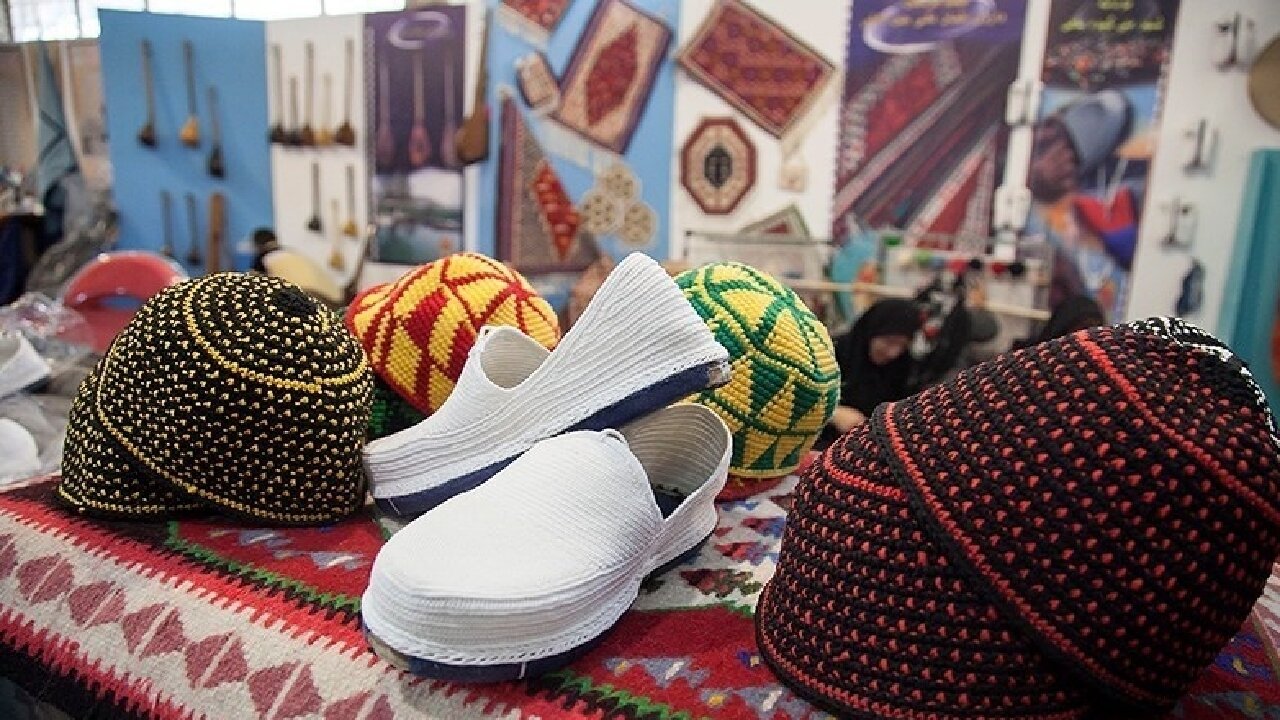 Sanandaj to host regional exhibit of handicrafts