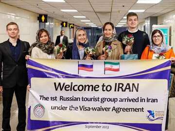 First Russian group enters Iran under visa-free agreement