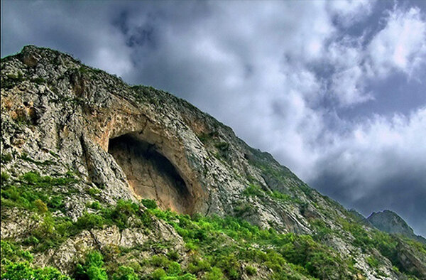 Archaeologists shed new light on massive cave in northern Iran