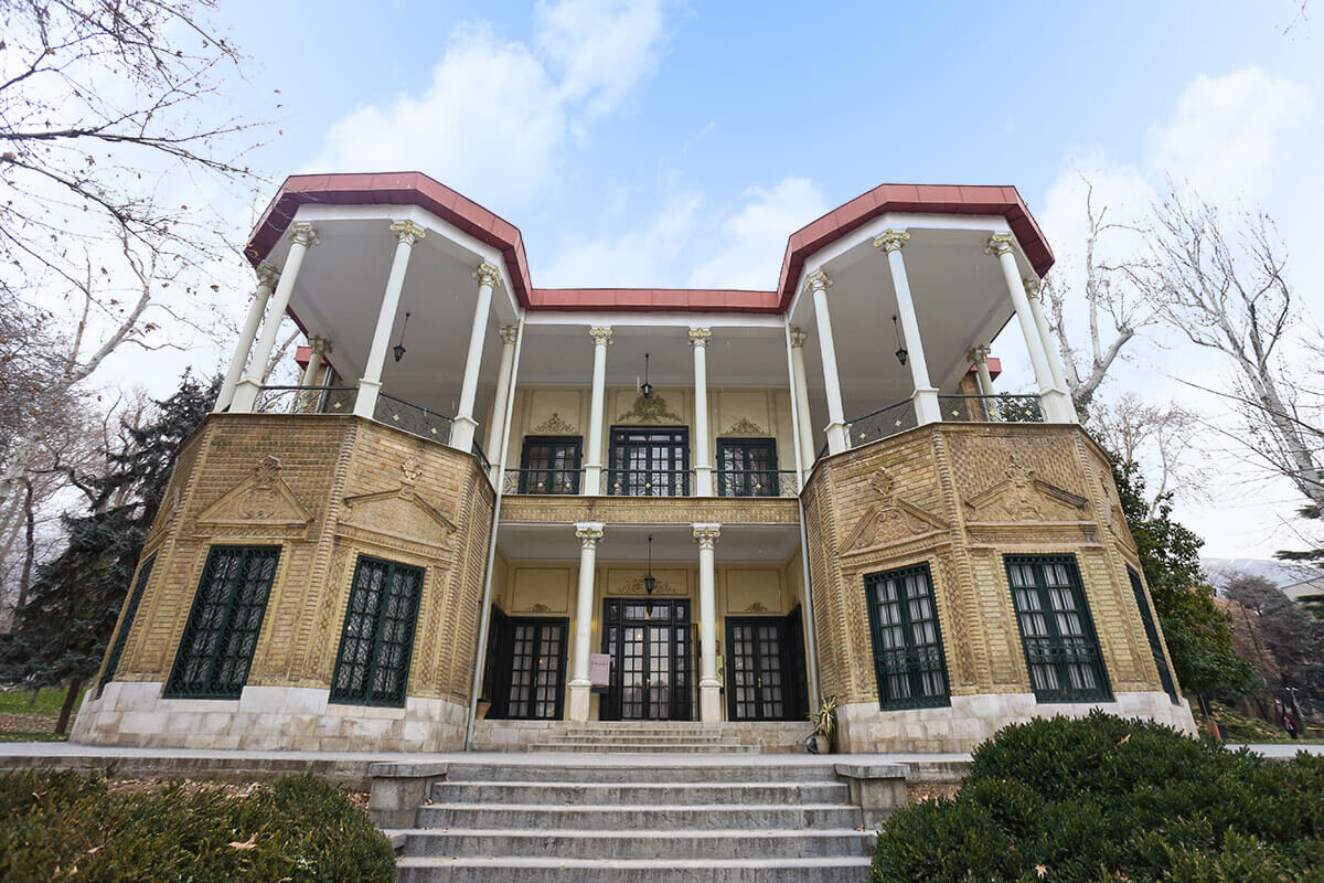 Koshk-e Ahmad Shahi: column of majestic pavilion restored