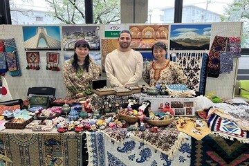 Persian handicrafts showcased at Japan fair