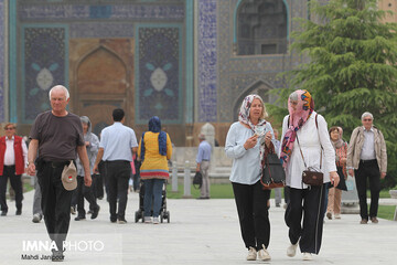 Tourist arrivals in Iran estimated to hit six million by yearend