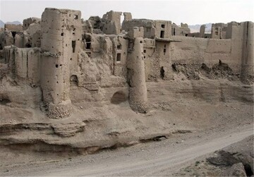 Ruins of Izadkhast fortress undergoes restoration