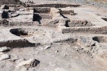 Salvage dig unearthes rare Sassanid graves in northwest Iran