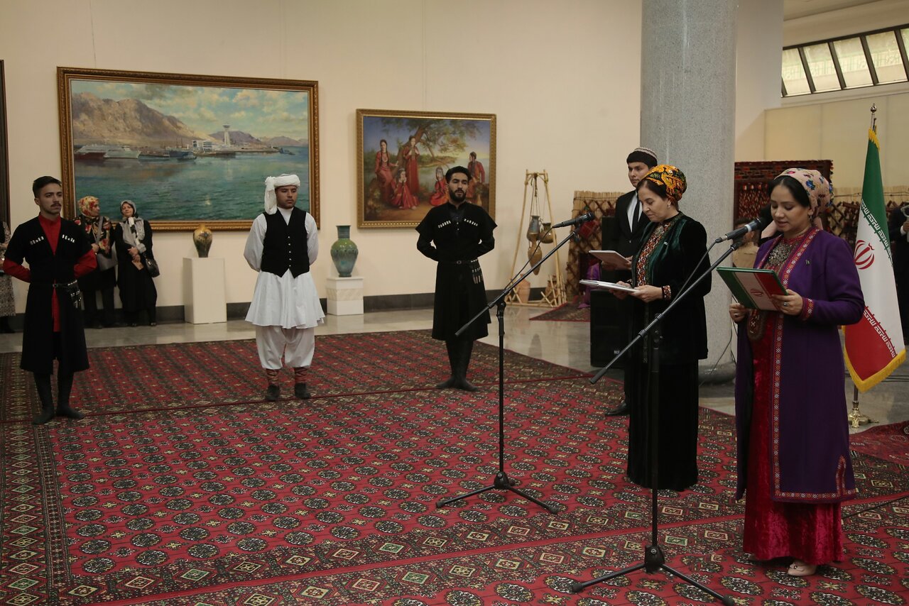 Iranian, Turkmen tourism festival opens in Ashgabat