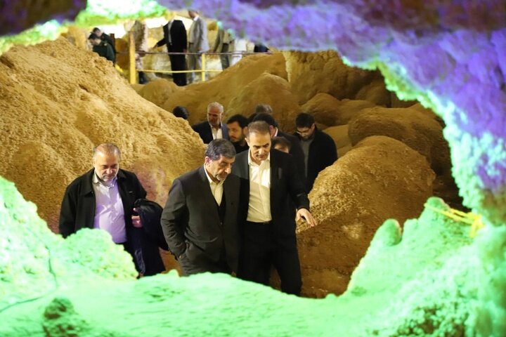 Minister lauds ‘surprising’ cave appeals, suggests recommendations in personal visit