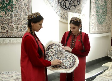 Iran, Turkmenistan underline cultural harmonies at joint festival