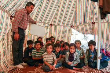 Nomads go to tent schools