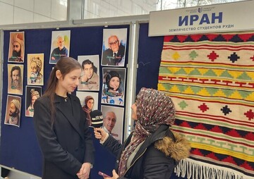 Students at Moscow stage exhibit featuring Iranian luminaries, crafts and culinary