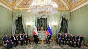 Putin and Raisi meet in Moscow