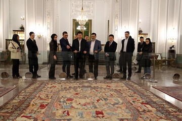 Beijing’s deputy minister for culture and tourism tours Tehran palace complex