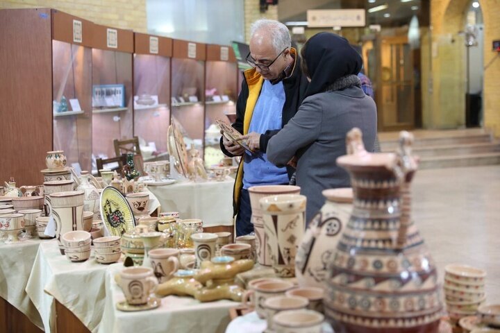 Archaeologist breathes new life into millennia-old pottery patterns