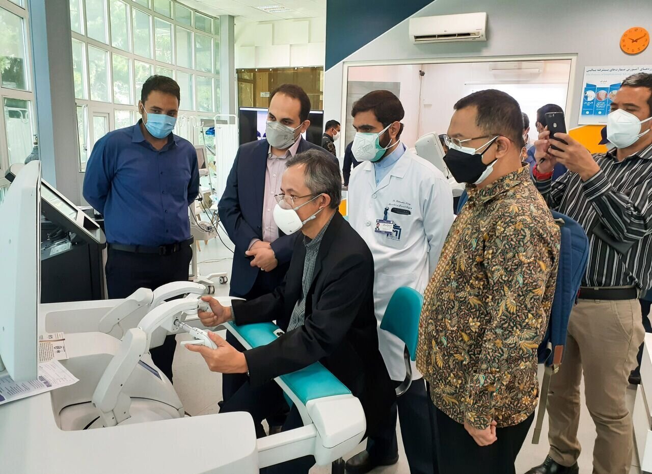 Iran akan mendirikan pusat bedah jarak jauh robotik di Indonesia