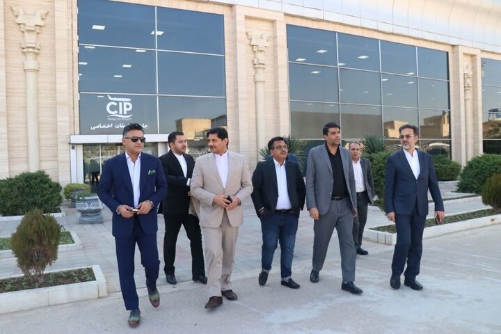 Pakistani minister visits Shiraz, emphasizes medical tourism cooperation