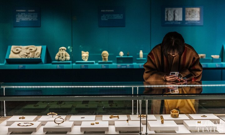 Glory of Ancient Persia attracts visitors to Beijing’s Palace Museum