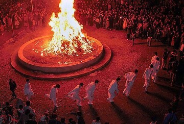 Zoroastrians illuminate mid-winter night in UNESCO-listed festival