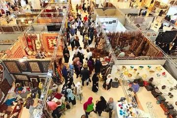 Sculptor advocates for permanent craft exhibition in Tehran