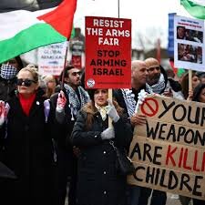 Demonstrators in Britain demand a halt to arms exports to Israel