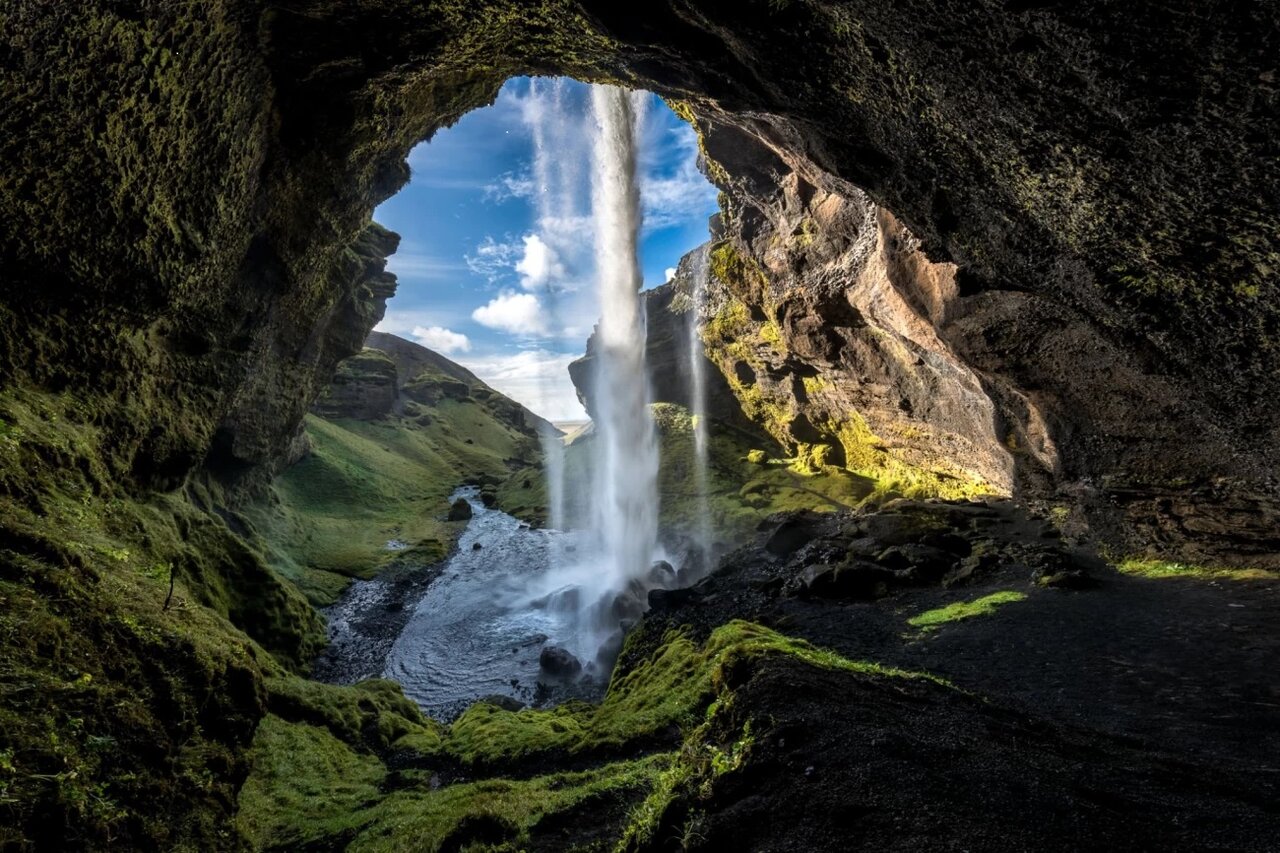 Escape to paradise: Rango waterfall’s allure in northern Iran