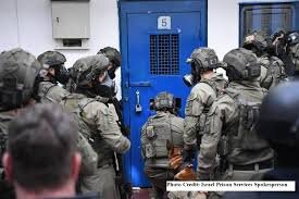 Palestinians tortured