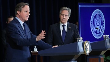 David Cameron says UK won't suspend arms exports to Israel