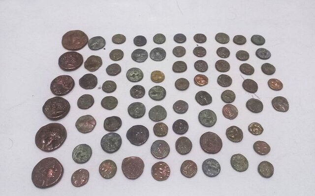 Iranian authorities seize Parthian coins from train passenger