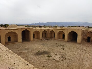 Restoration of 17th-century Aveh caravanserai enters 3rd phase
