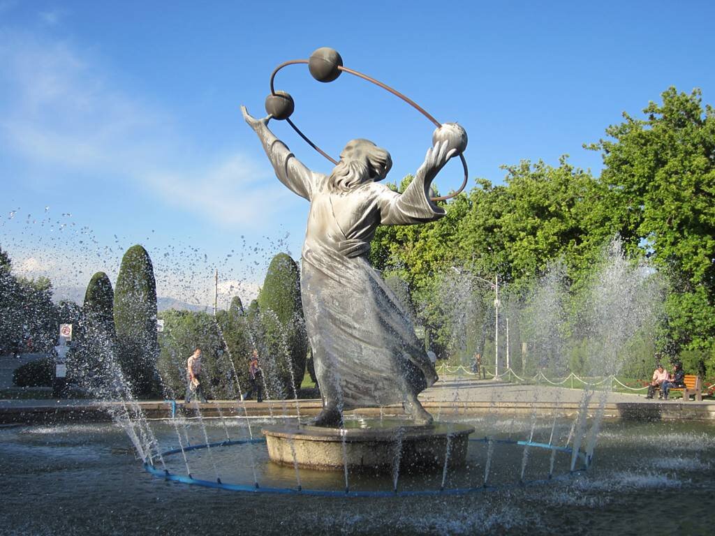 Laleh Park: Tehran’s blend of nature, culture, and recreation