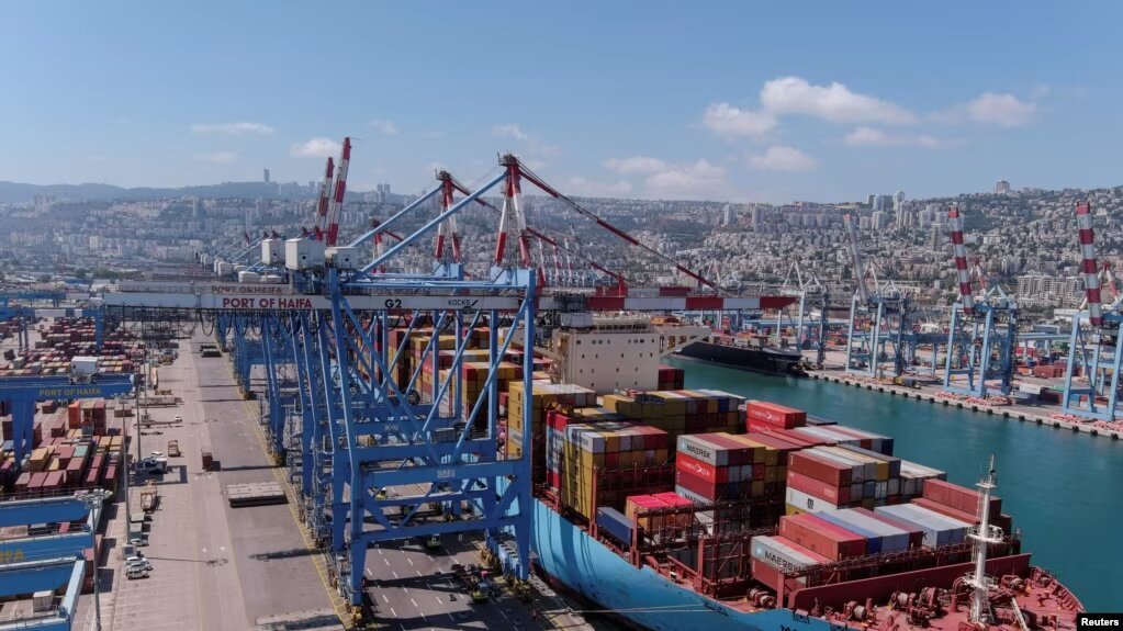 Israeli ships