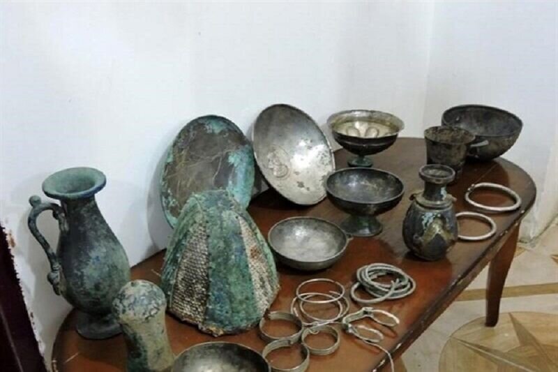 Tens of historical artifacts recovered in Hamedan