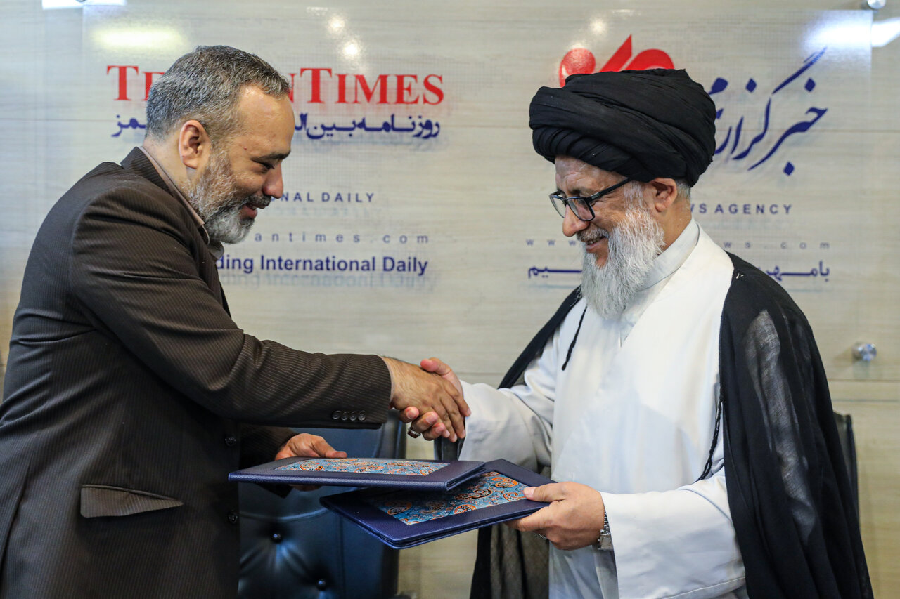 Tehran Times and Afghan Voice Agency sign memorandum of understanding