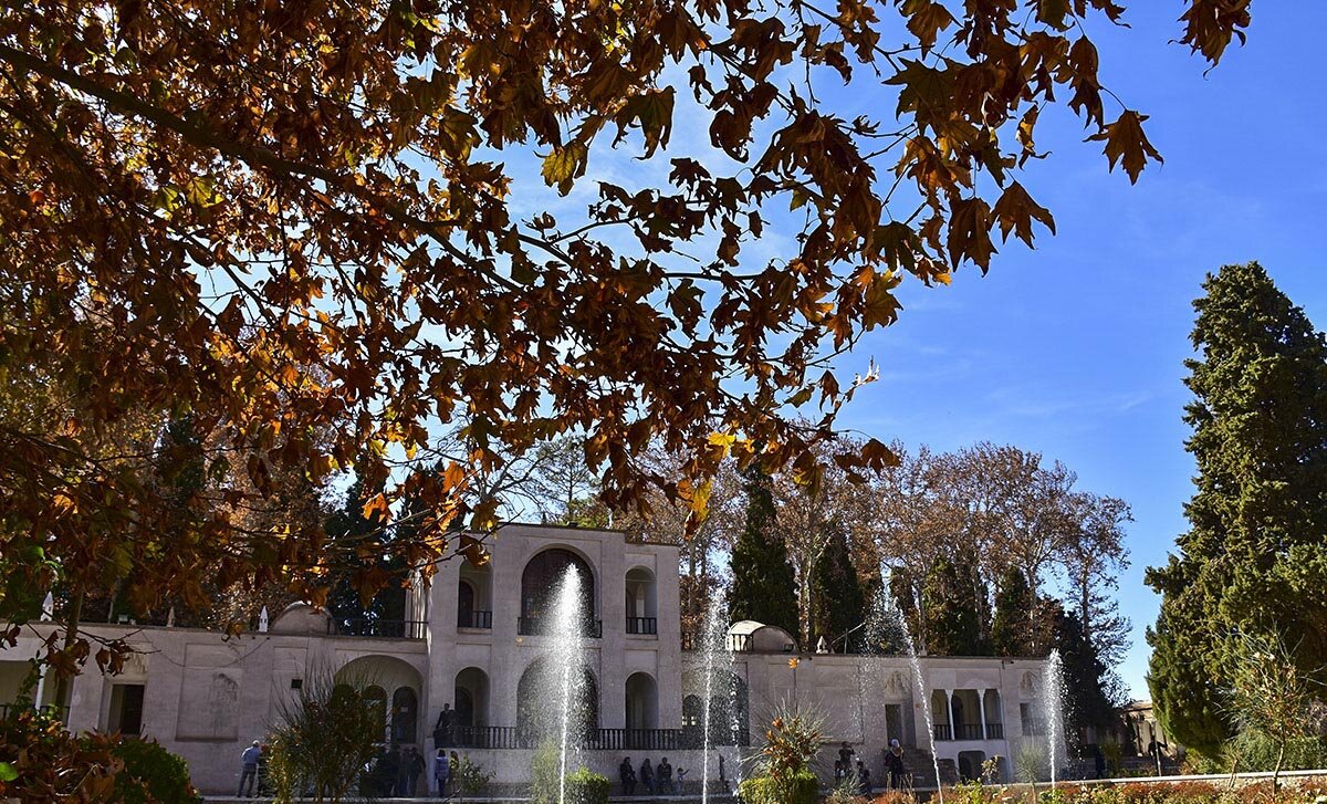 Centuries-old pavilion in UNESCO-listed Shazdeh Garden to undergo restoration