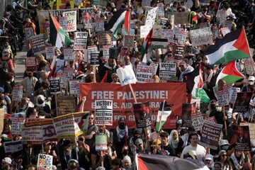 Thousands march against Gaza war at Democratic Convention