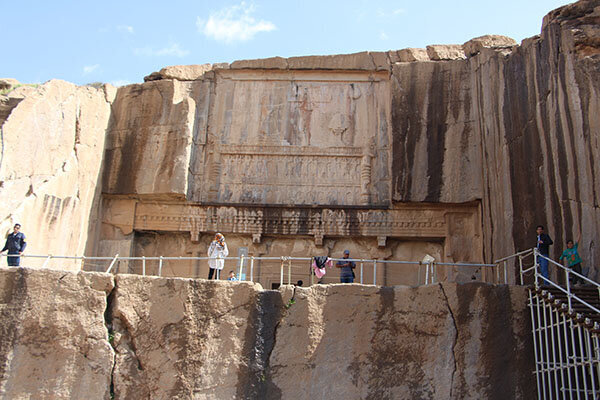 Moisture threatens rock-hewn tomb of Artaxerxes III in Persepolis