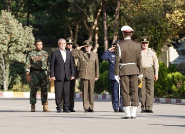 President lauds Iran's military achievements in meeting with senior army commanders