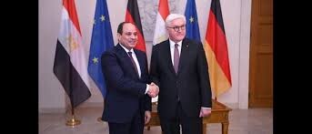 Sisi shaking hand with the German president